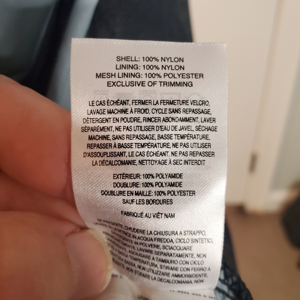 Columbia Womans Black Hooded  Windbreaker Jacket - Picture 6 of 6